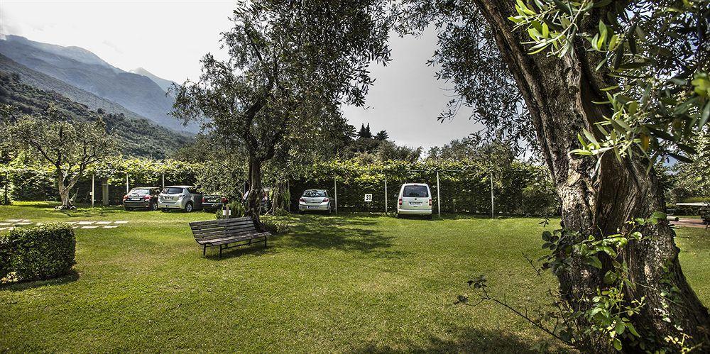 Residence Parco Lago Di Garda Мальчезіне Екстер'єр фото