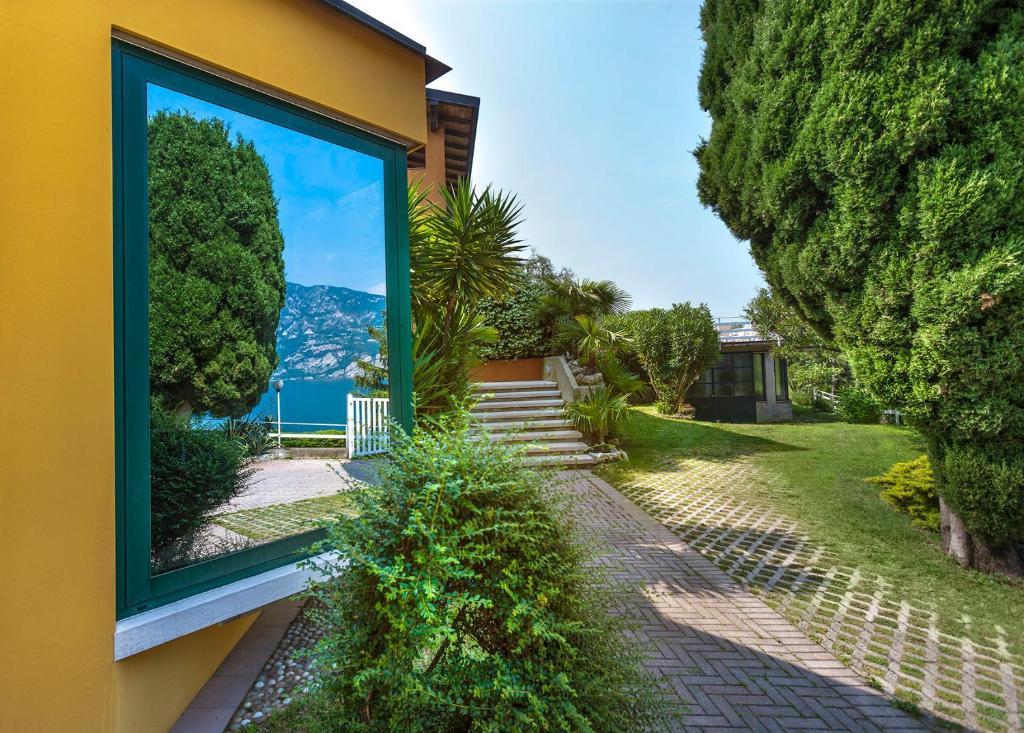 Residence Parco Lago Di Garda Мальчезіне Екстер'єр фото
