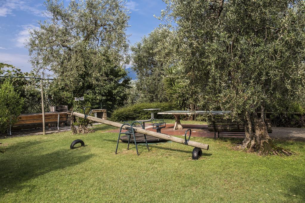 Residence Parco Lago Di Garda Мальчезіне Екстер'єр фото