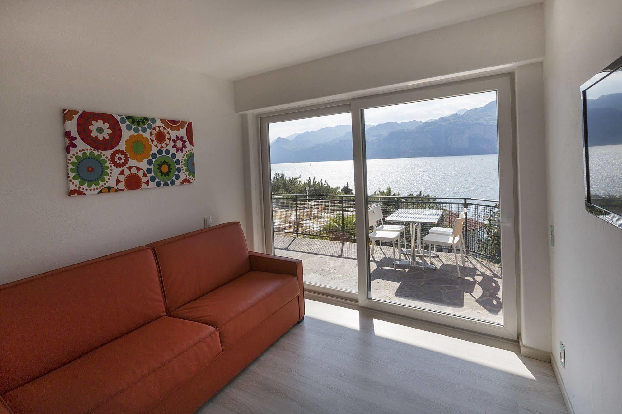 Residence Parco Lago Di Garda Мальчезіне Екстер'єр фото