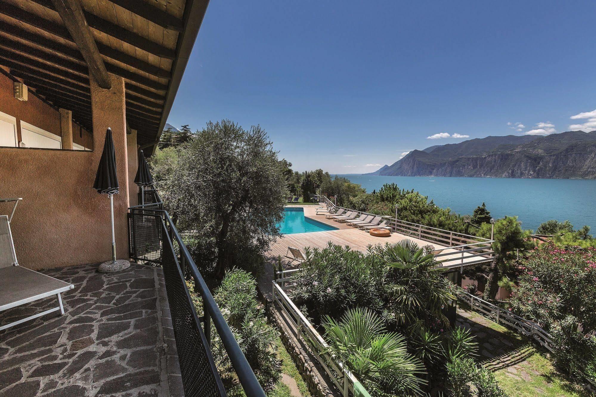 Residence Parco Lago Di Garda Мальчезіне Екстер'єр фото
