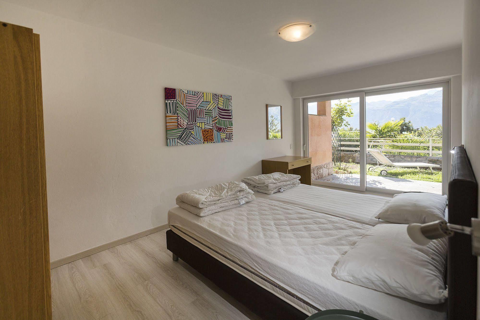 Residence Parco Lago Di Garda Мальчезіне Екстер'єр фото