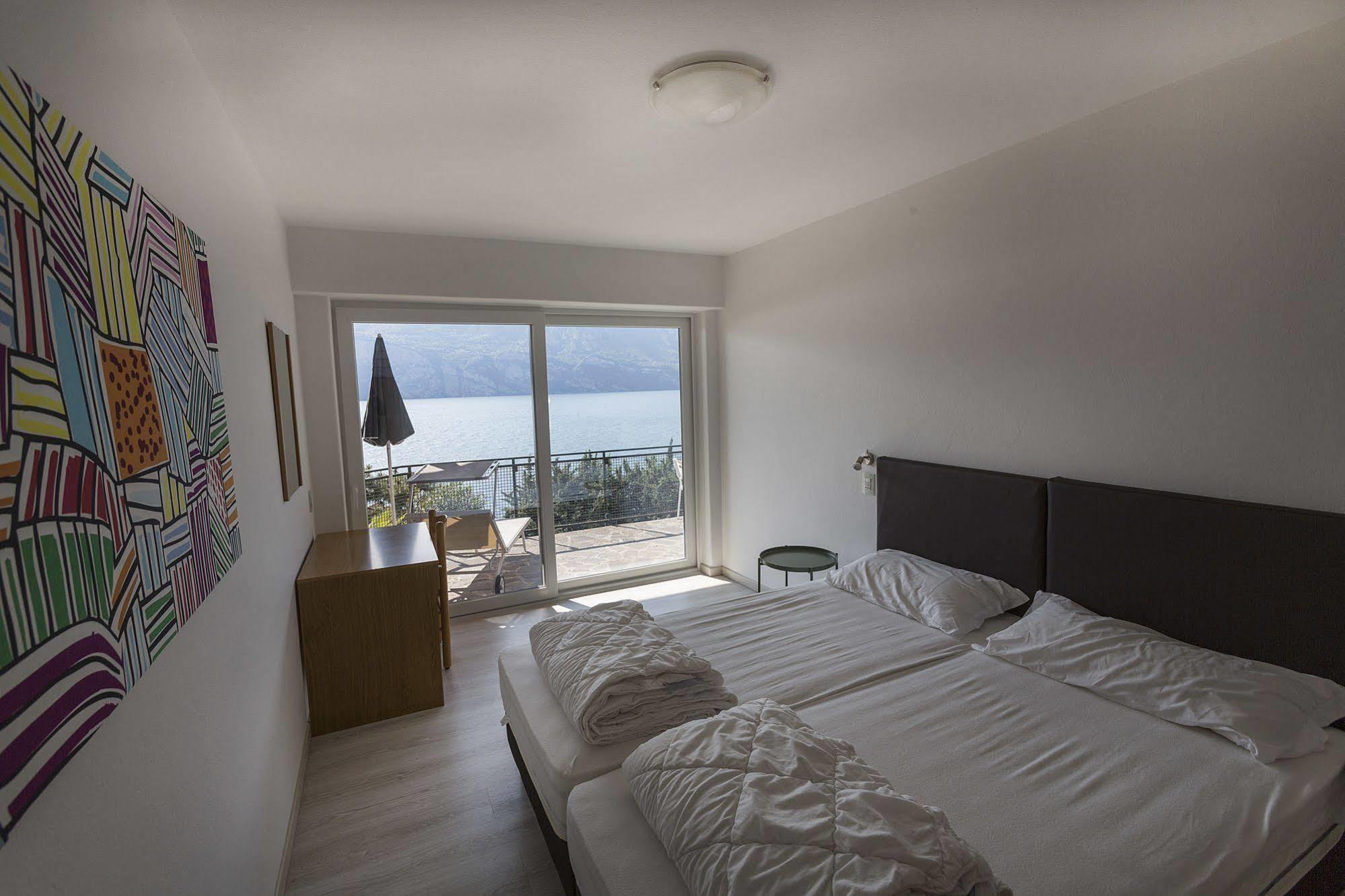 Residence Parco Lago Di Garda Мальчезіне Екстер'єр фото