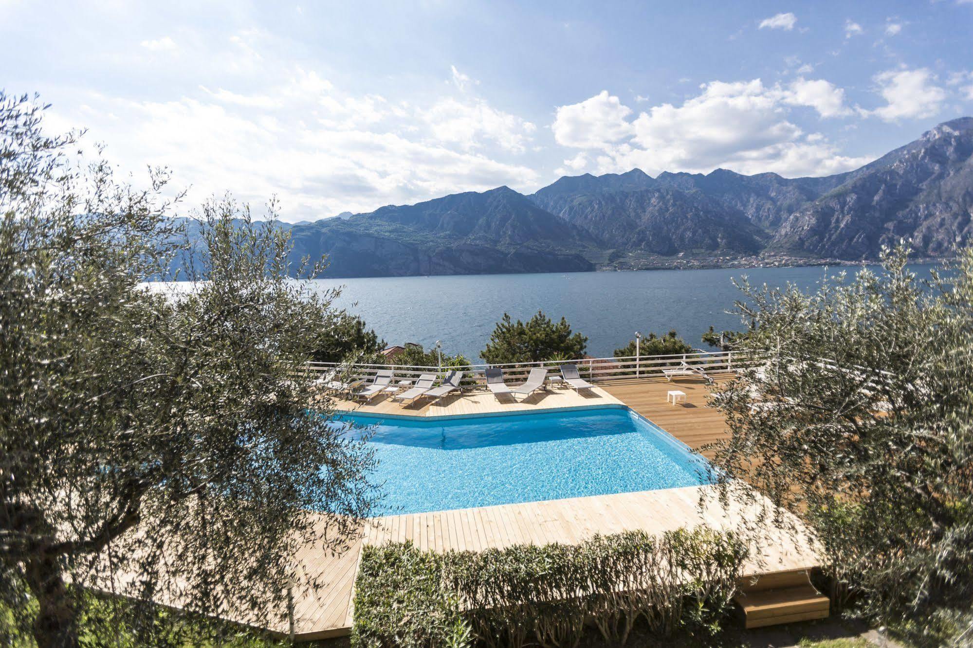 Residence Parco Lago Di Garda Мальчезіне Екстер'єр фото